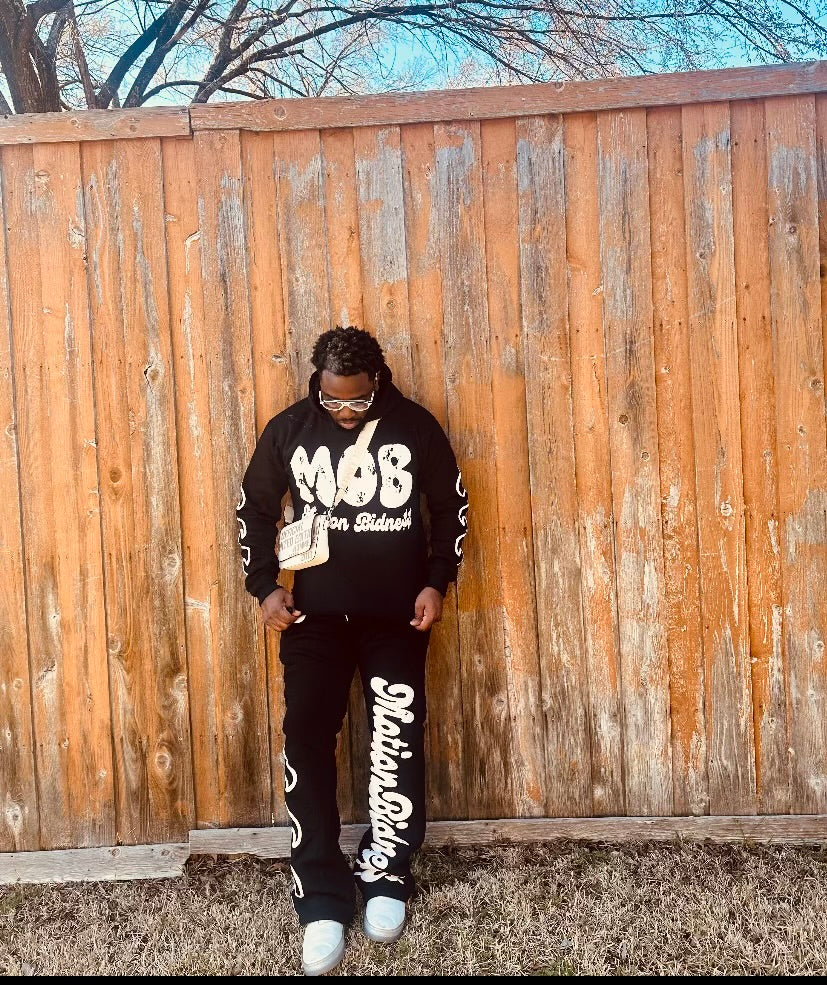 MOB BLACK FLARED SWEATPANTS